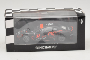 Maserati GranTurismo MC GT4 #32 J. Sicart Maserati MC 2010 Minichamps 1:43 400101232 メタル - 画像 5/5