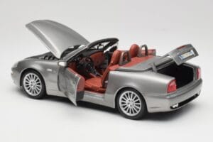 Maserati 4200 GT Spyder グレー Bburago 1:18 18-12019 メタル - 画像 5/8