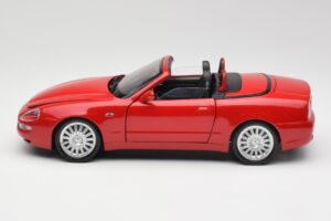 Maserati GT Spyder レッド Bburago 1:18 34097 メタル - 画像 4/8