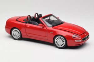 Maserati GT Spyder レッド Bburago 1:18 34097 メタル - 画像 6/8