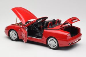 Maserati GT Spyder レッド Bburago 1:18 34097 メタル - 画像 7/8