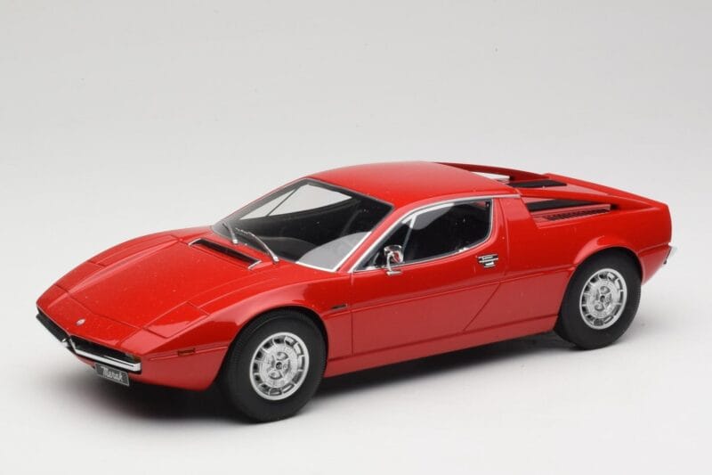 Maserati Merak レッド Minichamps 1:18 107123761 レジン
