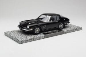 Maserati Mistral ブラック Minichamps 1:18 107123421 レジン