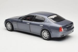 Maserati Quattroporte Blue Metallic Hot Wheels 1:18 B7003 メタル - 画像 7/8