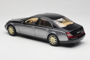 Maybach 57 SWB Caspian Black Himalayas Grey AUTOart 1:18 76151 メタル - 画像 7/9