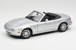 Mazda MX-5 Miata NA ハイライトシルバー Gate 1:18 1015 メタル