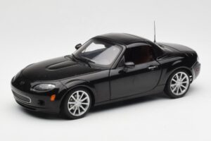 Mazda MX-5 NC Roadster リトラクタブルハードトップ US仕様 ブラック AUTOart 1:18 75971 メタル
