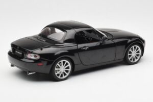 Mazda MX-5 NC Roadster リトラクタブルハードトップ US仕様 ブラック AUTOart 1:18 75971 メタル - 画像 5/10