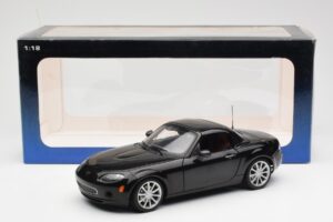 Mazda MX-5 NC Roadster リトラクタブルハードトップ US仕様 ブラック AUTOart 1:18 75971 メタル - 画像 10/10