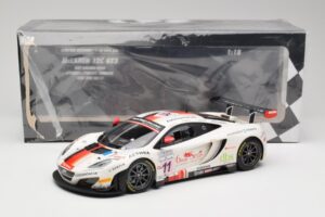 McLaren 12C GT3 #11 Art Grand Prix C. Leclerc / N. Parisy / A. Soucek Spa 24 Hours 2013 Minichamps 1:18 151131311 メタル - 画像 6/6