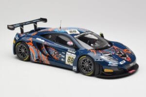 McLaren 12C GT3 #88 Von Ryan Racing A. Barff / T. Goodwin / B. Senna Spa 24 Hours 2013 Minichamps 1:18 151131388 メタル - 画像 4/6