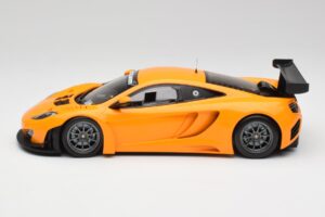 McLaren 12C GT3 パパイヤオレンジ Minichamps 1:18 151121391 メタル - 画像 3/6