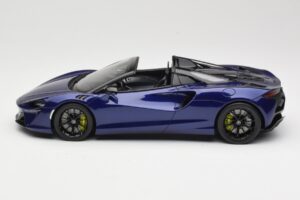 McLaren Artura Spider パープル GT Spirit 1:18 GT515 レジン - 画像 3/6