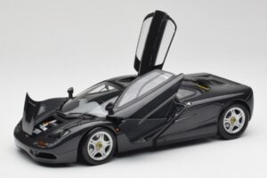 McLaren F1 カーボンブラック メタリック Minichamps 1:18 530133420 メタル - 画像 2/8