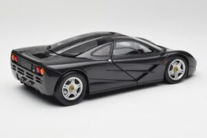 McLaren F1 カーボンブラック メタリック Minichamps 1:18 530133420 メタル - 画像 3/8