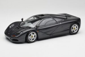 McLaren F1 カーボンブラック メタリック Minichamps 1:18 530133420 メタル