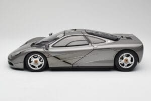 McLaren F1 Dark Silver Minichamps 1:12 530133124 メタル - 画像 4/8