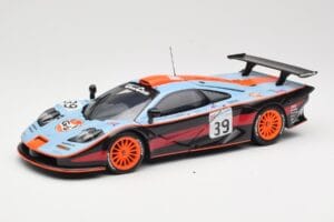 McLaren F1 GTR #39 Gulf R. Bellm / A. Gilbert / M. Sekiya 24 Hours of Le Mans 1997 UT Models 1:18 39725 メタル