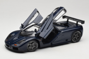 McLaren F1 GTR Le Mans Edition パープル UT Models 1:18 MCLAREN001 メタル - 画像 2/8