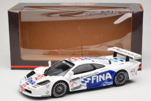 McLaren F1 GTR #9 P. Kox / R. Ravaglia FIA GT Championship 1997 UT Models 1:18 39711 メタル - 画像 8/8
