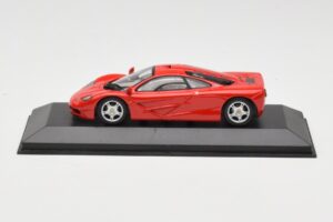 McLaren F1 レッド Minichamps 1:43 433133438 メタル