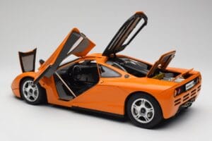 McLaren F1 オレンジ Minichamps 1:12 530133131 メタル - 画像 6/9