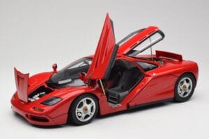 McLaren F1 レッド Minichamps 1:12 530133125 メタル - 画像 2/9