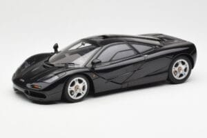 McLaren F1 Road Car ブラック AUTOart 1:18 76002 メタル