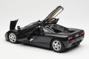 McLaren F1 Road Car ブラック AUTOart 1:18 76002 メタル - 画像 5/8