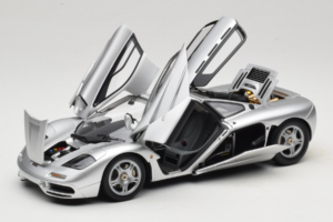 McLaren F1 シルバー LCD 1:18 LCD18014-SI メタル - 画像 2/8