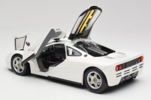 McLaren F1 ホワイト Minichamps 1:18 530133424 メタル - 画像 5/8
