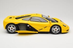McLaren F1 イエロー Minichamps 1:12 530133121 メタル - 画像 4/9