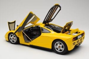 McLaren F1 イエロー Minichamps 1:12 530133121 メタル - 画像 6/9