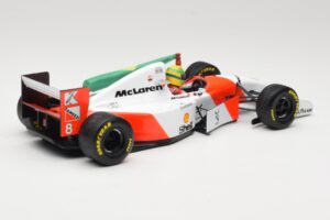 McLaren MP4/8 Ford #8 A. Senna Winner European GP Donington 1993 Minichamps 1:18 540931848 メタル - 画像 2/6