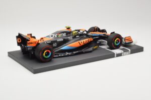 McLaren MCL60 #4 L. Norris F1 2023 Minichamps 1:18 537231804 メタル - 画像 3/6