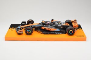 McLaren MCL60 #81 O. Piastri Australian GP 2023 Minichamps 1:18 533231881 メタル
