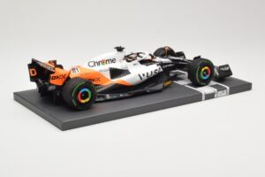 McLaren MCL60 #81 O. Piastri Monaco GP 2023 Minichamps 1:18 537232581 メタル - 画像 3/6