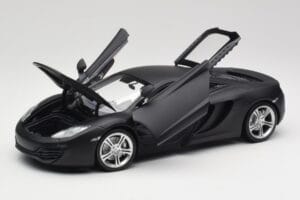 McLaren MP4-12C マット サテライト グレー Minichamps 1:18 110133024 メタル - 画像 2/8