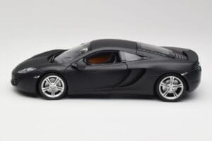 McLaren MP4-12C マット サテライト グレー Minichamps 1:18 110133024 メタル - 画像 4/8