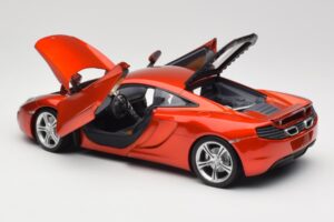 McLaren MP4-12C Orange Metallic Minichamps 1:18 110133020 メタル - 画像 5/8