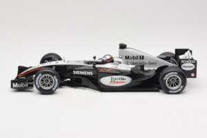 McLaren MP4-19 Mercedes J.P. Montoya Test Car 2005 Minichamps 1:18 533051880 メタル - 画像 3/7