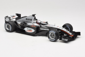 McLaren MP4-19 Mercedes J.P. Montoya Test Car 2005 Minichamps 1:18 533051880 メタル - 画像 4/7