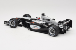 McLaren MP4-19 Mercedes J.P. Montoya Test Car 2005 Minichamps 1:18 533051880 メタル - 画像 5/7