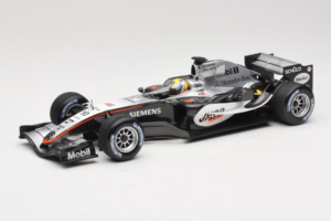 McLaren MP4-20 Mercedes #10 J.P. Montoya F1 2005 Minichamps 1:18 B66962338 メタル