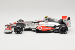 McLaren MP4-24 Mercedes #2 H. Kovalainen F1 2009 Dealer Edition Minichamps 1:18 B66960041 メタル - 画像 3/7