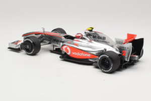 McLaren MP4-24 Mercedes #2 H. Kovalainen F1 2009 Dealer Edition Minichamps 1:18 B66960041 メタル - 画像 5/7