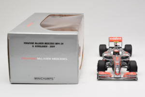 McLaren MP4-24 Mercedes #2 H. Kovalainen F1 2009 Minichamps 1:18 503091802 メタル - 画像 6/7