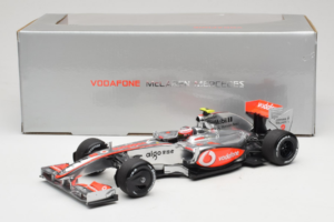 McLaren MP4-24 Mercedes #2 H. Kovalainen F1 2009 Minichamps 1:18 503091802 メタル - 画像 7/7