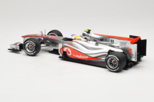 McLaren MP4-25 Mercedes #2 L. Hamilton Vodafone McLaren F1 2010 Minichamps 1:18 530101802 メタル - 画像 5/7