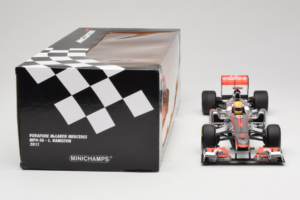 McLaren MP4-26 Mercedes #3 L. Hamilton Vodafone McLaren F1 2011 Minichamps 1:18 530111803 メタル - 画像 7/7
